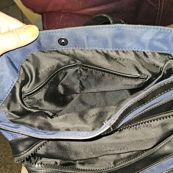 Calvin Klein
Navy Blue Purse Lane Nylon Triple Compartment Tote Handbag - Picture 12 of 16